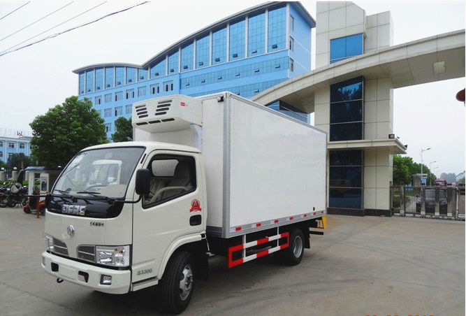 東風(fēng)福瑞卡<a href=http://www.wzsccw.cn/lcc/ target=_blank class=infotextkey>冷藏車(chē)</a>